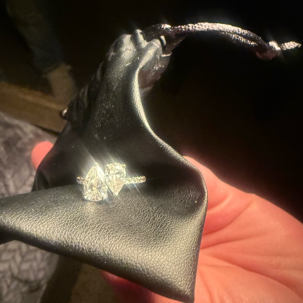 Elegant Silver Women's Ring